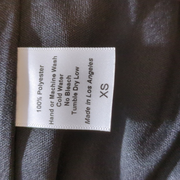 Lucy in the sky mini dress color black and gold flower. - Picture 6 of 6